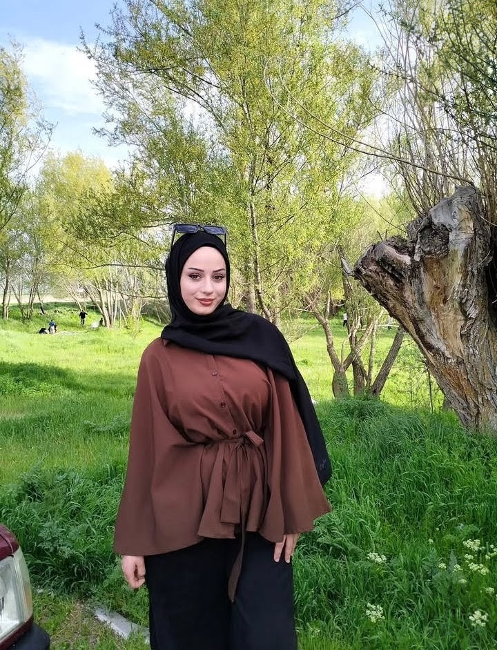 Yılanlı Vip Bayan Bayan Escort Emine